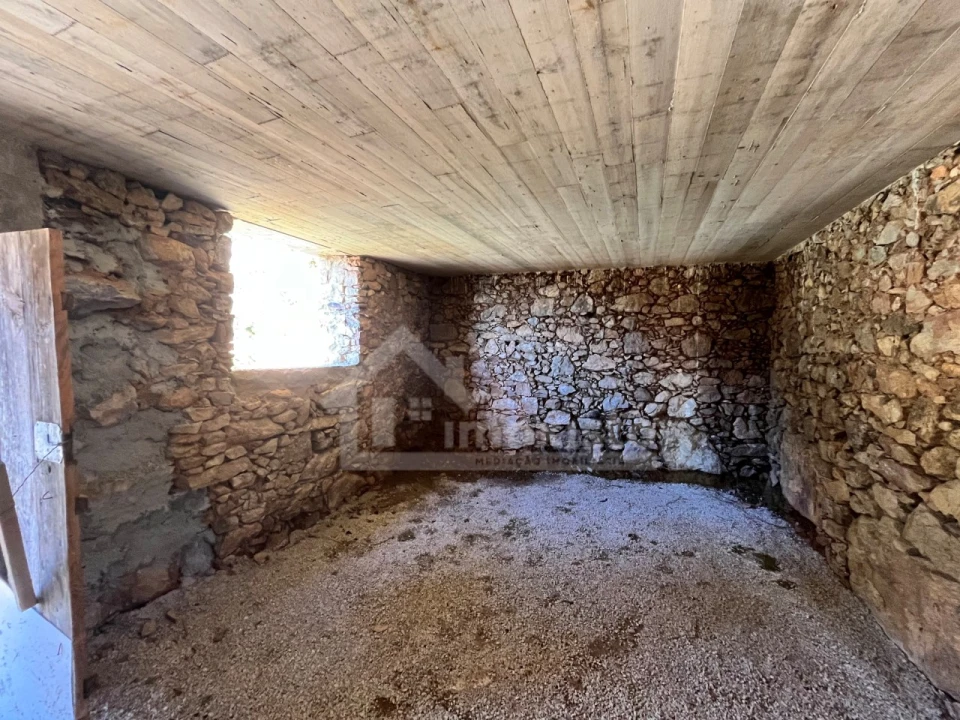 Moradia T2 para Venda em Cumeeira Foto 8