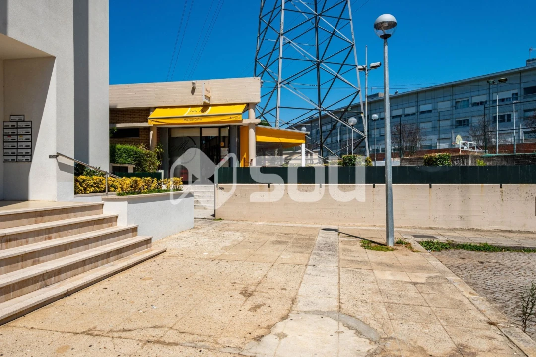 Negócio para Venda em São Mamede de Infesta e Senhora da Hora Foto 2