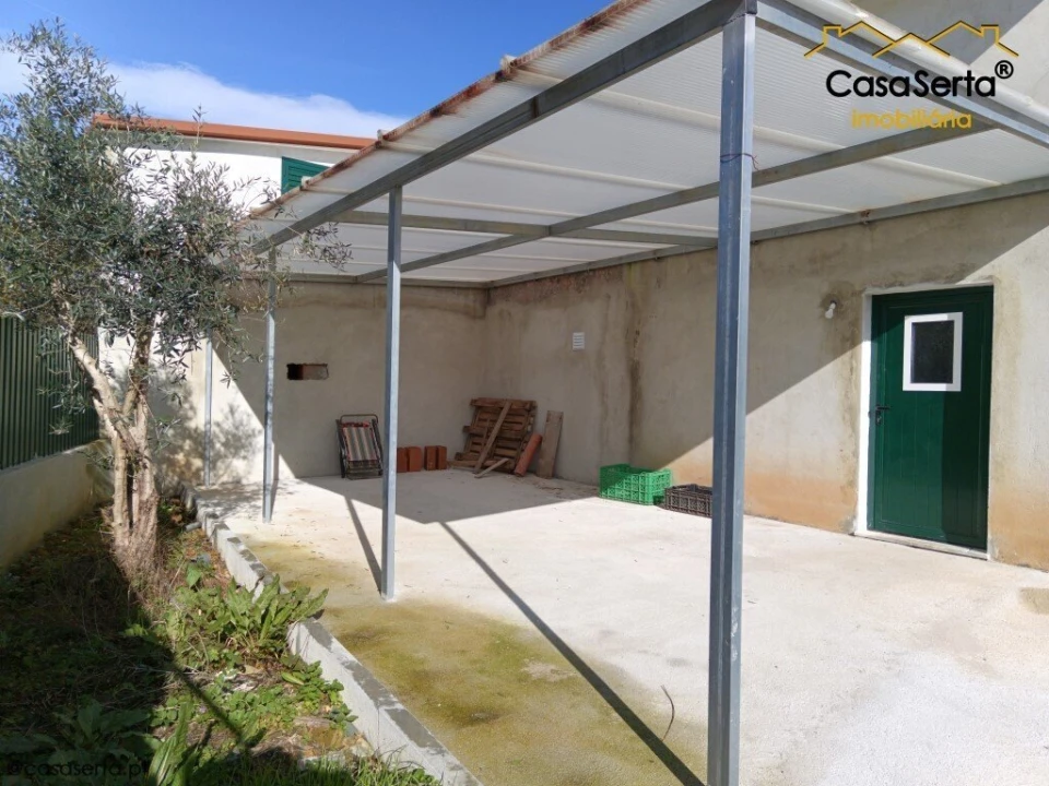Moradia T4 para Venda em Cabeçudo Foto 1