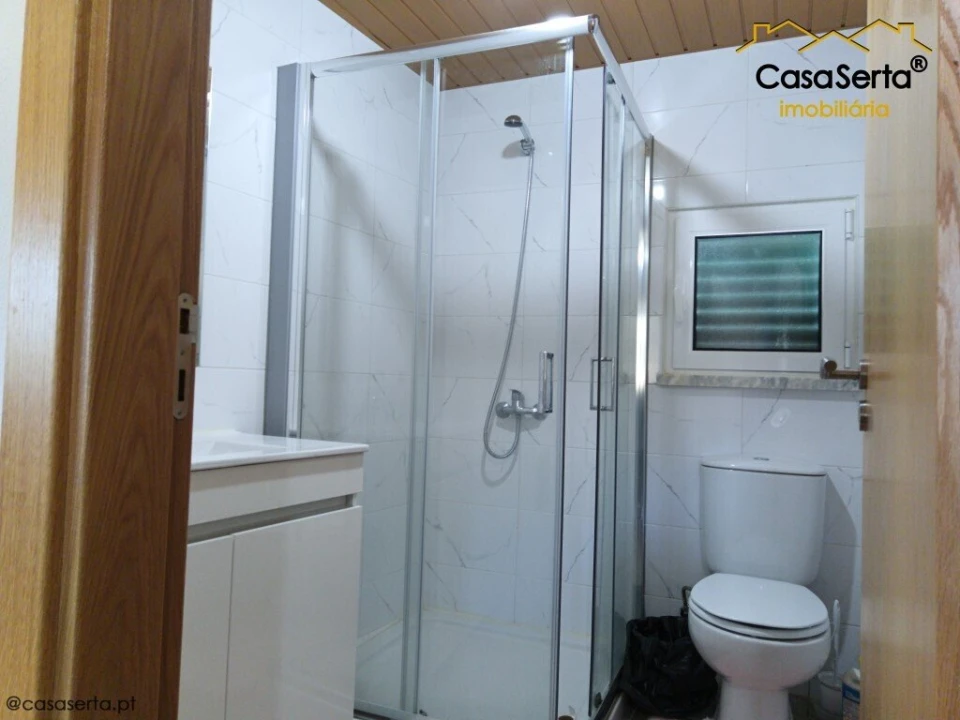 Moradia T4 para Venda em Cabeçudo Foto 7