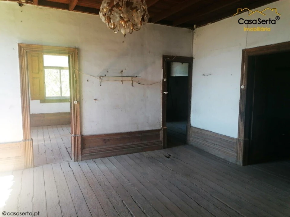 Moradia T3 para Venda em Oliveira do Douro Foto 13