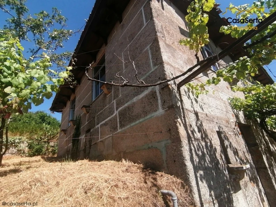 Moradia T3 para Venda em Oliveira do Douro Foto 7