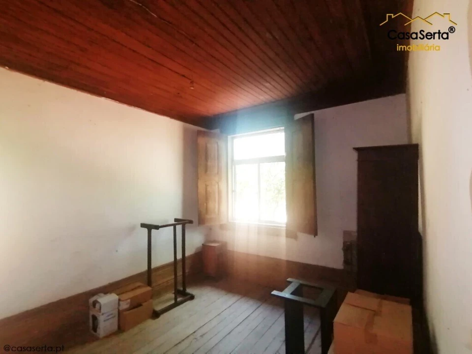 Moradia T3 para Venda em Oliveira do Douro Foto 11