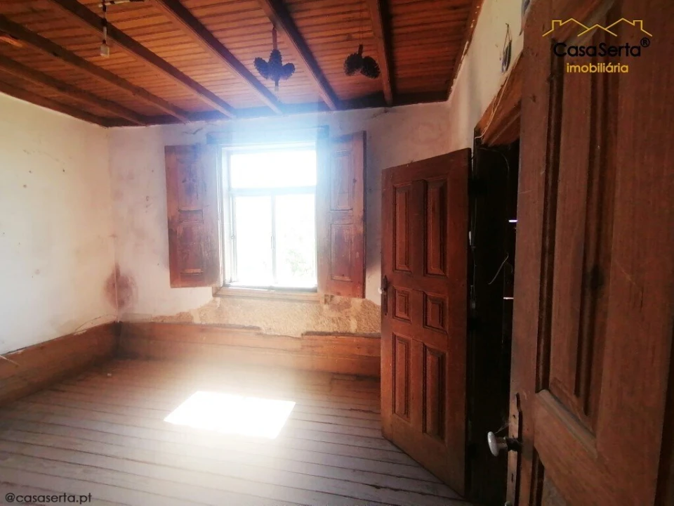 Moradia T3 para Venda em Oliveira do Douro Foto 12