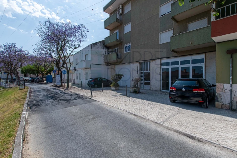 Garagem para Venda em Alverca do Ribatejo e Sobralinho Foto 7