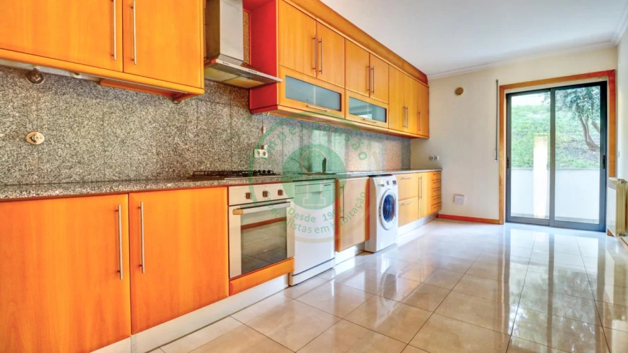 Apartamento T3 para Venda em Tavarede Foto 3