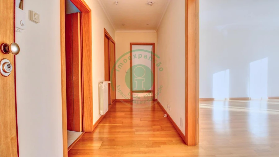 Apartamento T3 para Venda em Tavarede Foto 4
