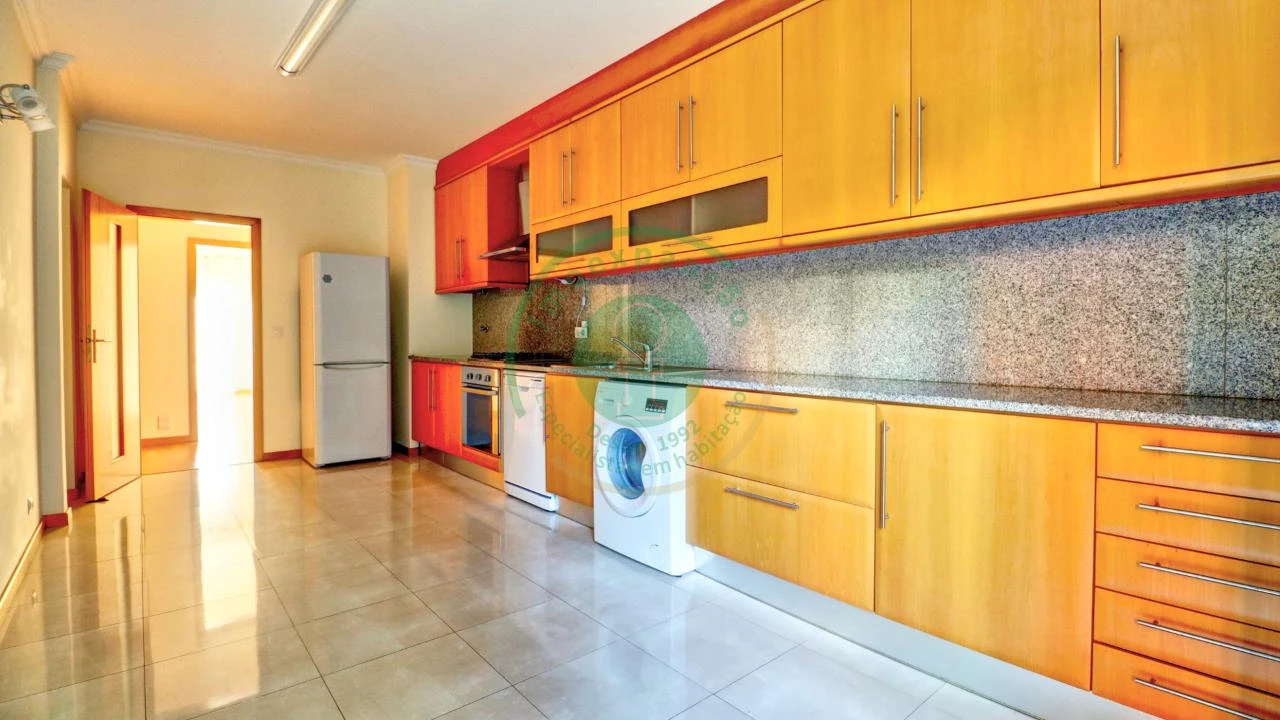 Apartamento T3 para Venda em Tavarede Foto 2