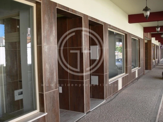 Loja para Venda em Ferragudo Foto 1