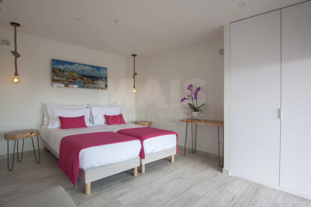 Moradia T10 para Venda em Foz do Arelho Foto 3