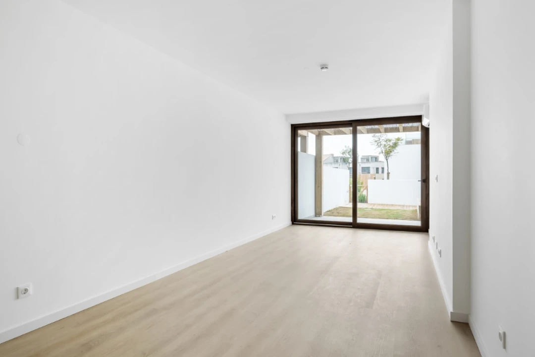 Apartamento T3 para Venda em Porto Covo Foto 18