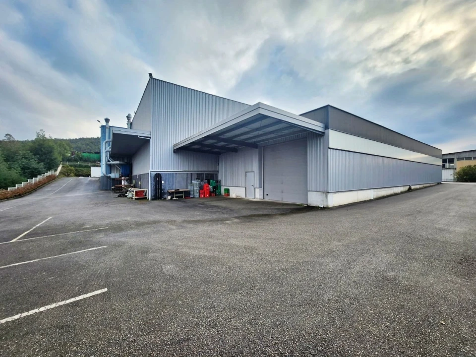 Armazém para Venda em Raiva, Pedorido e Paraíso Foto 30