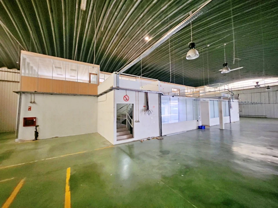 Armazém para Venda em Raiva, Pedorido e Paraíso Foto 12