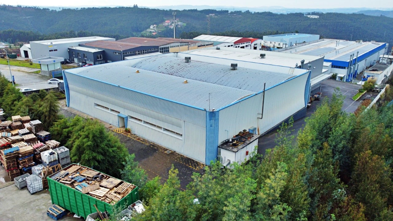 Armazém para Venda em Raiva, Pedorido e Paraíso Foto 36