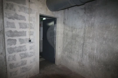Armazém para Venda em Parque das Nações