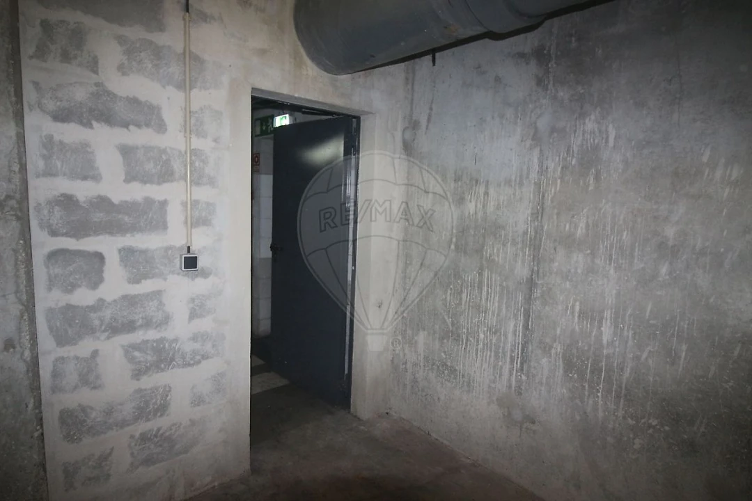 Armazém para Venda em Parque das Nações Foto 6