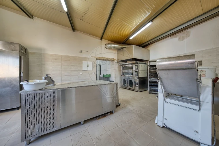 Negócio para Arrendamento em Alcoentre Foto 2