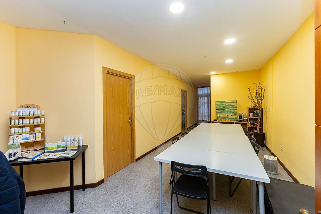 Loja para Venda em Custóias, Leça do Balio e Guifões Foto 11