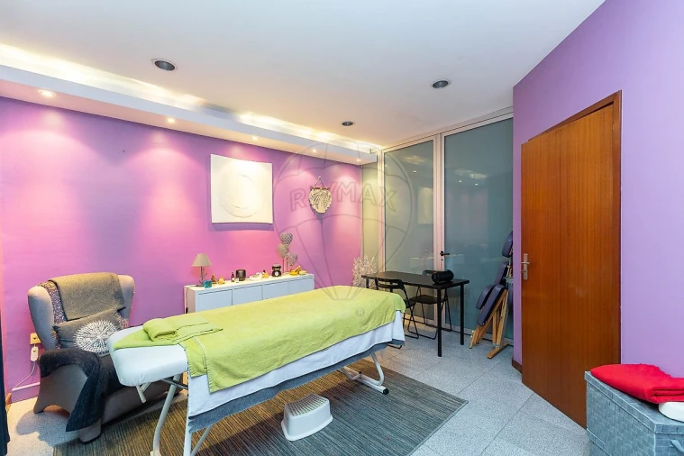 Loja para Venda em Custóias, Leça do Balio e Guifões Foto 9