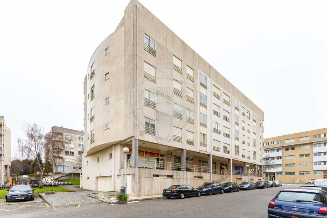 Loja para Venda em Custóias, Leça do Balio e Guifões Foto 3