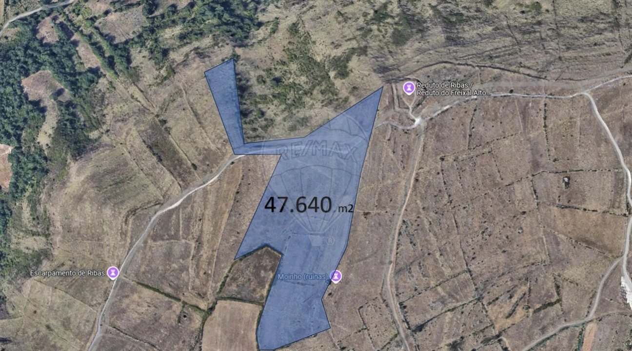 Terreno para Venda em Fanhões Foto 1