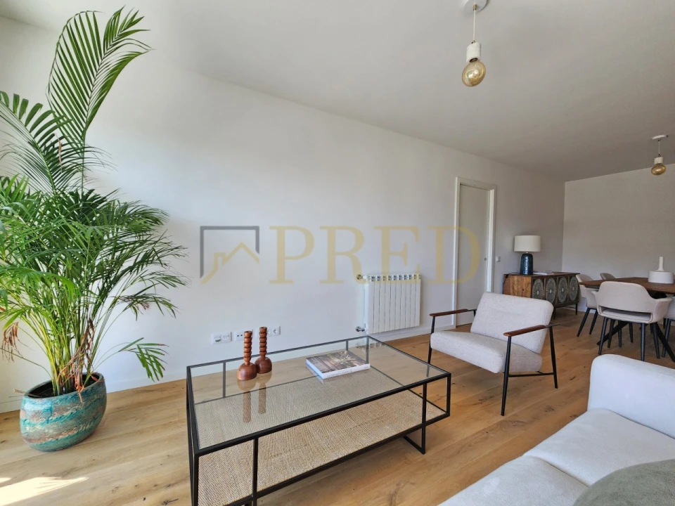 Apartamento T2 para Venda em Campanhã Foto 2
