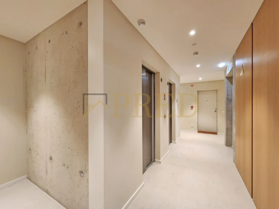 Apartamento T2 para Venda em Campanhã Foto 25