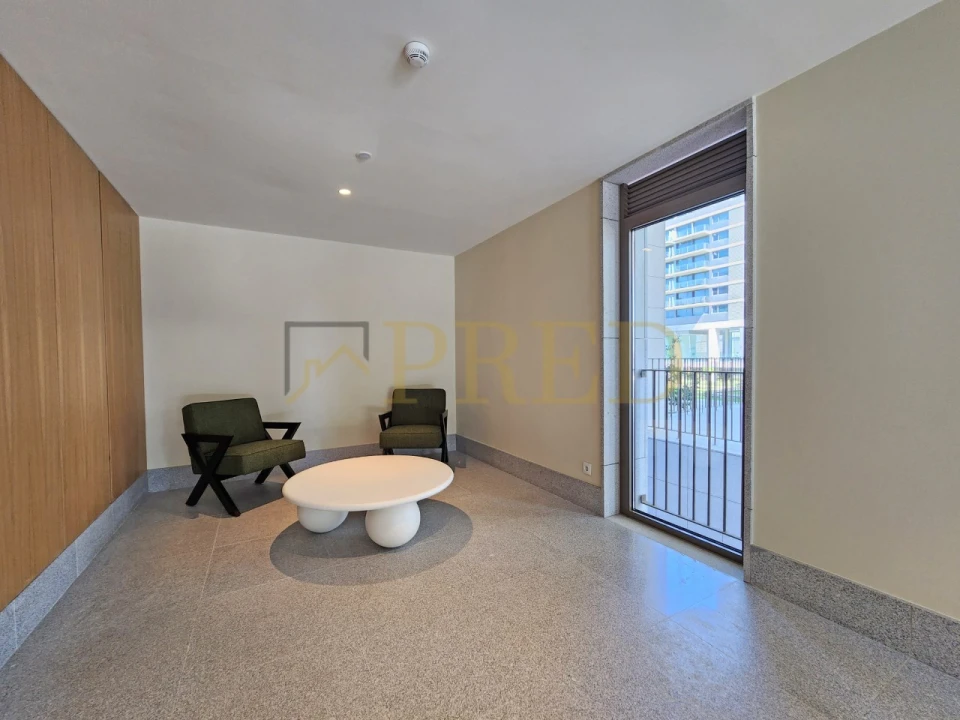Apartamento T2 para Venda em Campanhã Foto 26