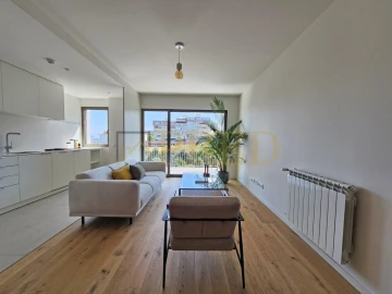 Apartamento T2 para Venda em Campanhã