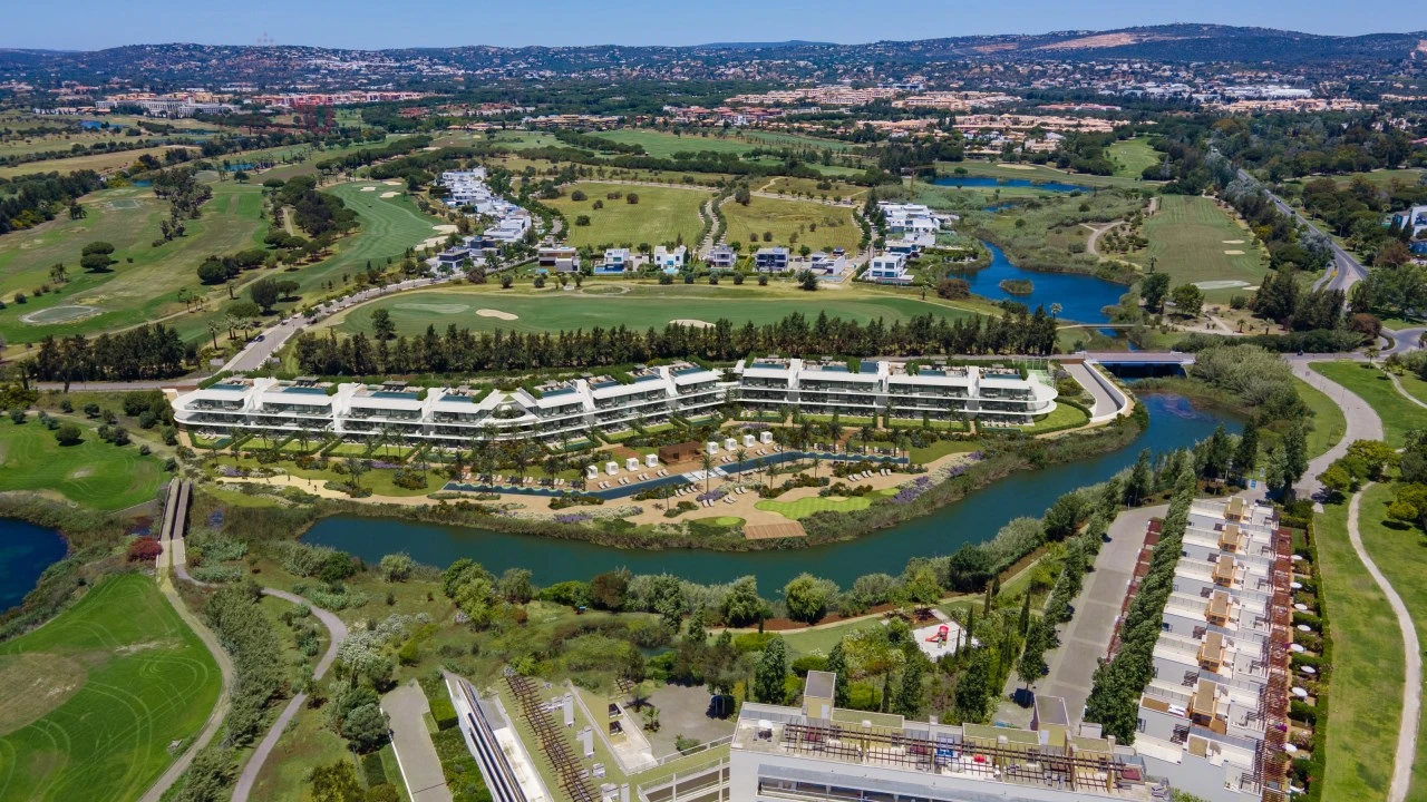 Apartamento T3 para Venda em Quarteira Foto 3