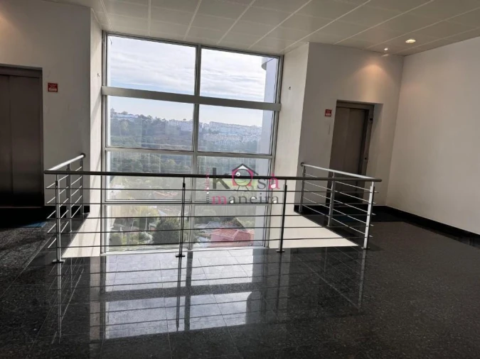 Prédio para Venda em Carnaxide e Queijas Foto 15