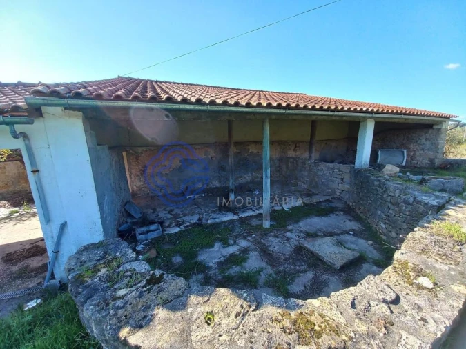 Moradia T3 para Venda em Nossa Senhora do Pranto Foto 22