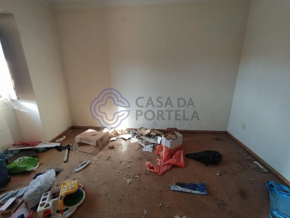 Moradia T3 para Venda em Nossa Senhora do Pranto Foto 4
