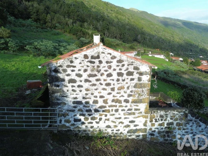 Moradia T4 para Venda em Ribeiras Foto 16