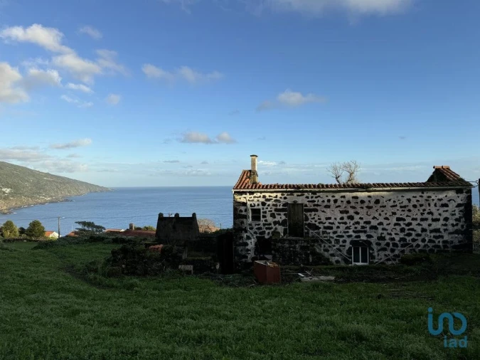 Moradia T4 para Venda em Ribeiras Foto 1