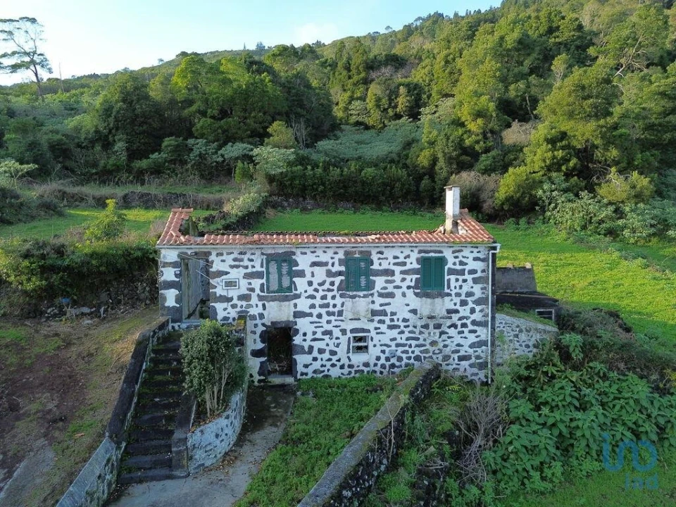 Moradia T4 para Venda em Ribeiras Foto 4