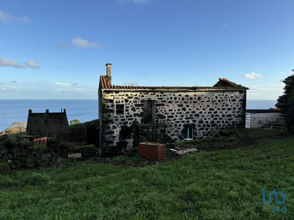 Moradia T4 para Venda em Ribeiras Foto 11