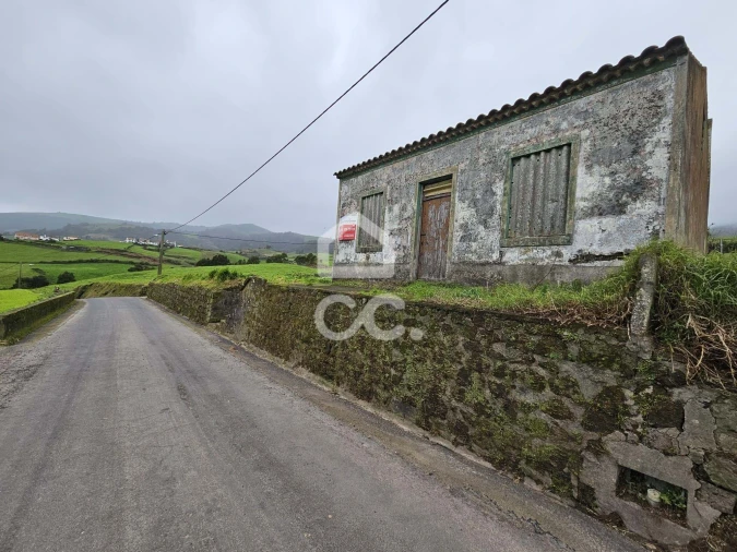 Moradia T3 para Venda em Povoação Foto 9