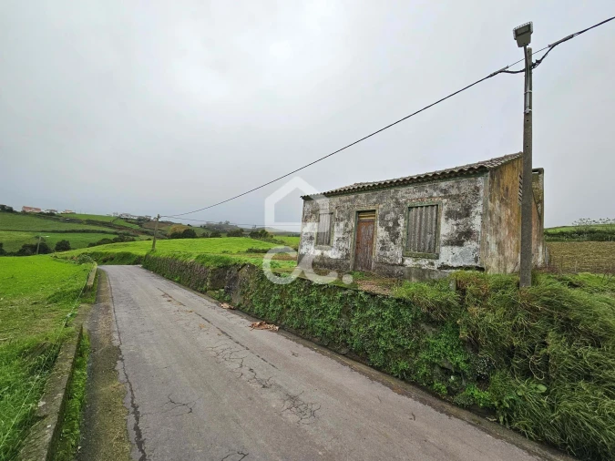 Moradia T3 para Venda em Povoação Foto 6