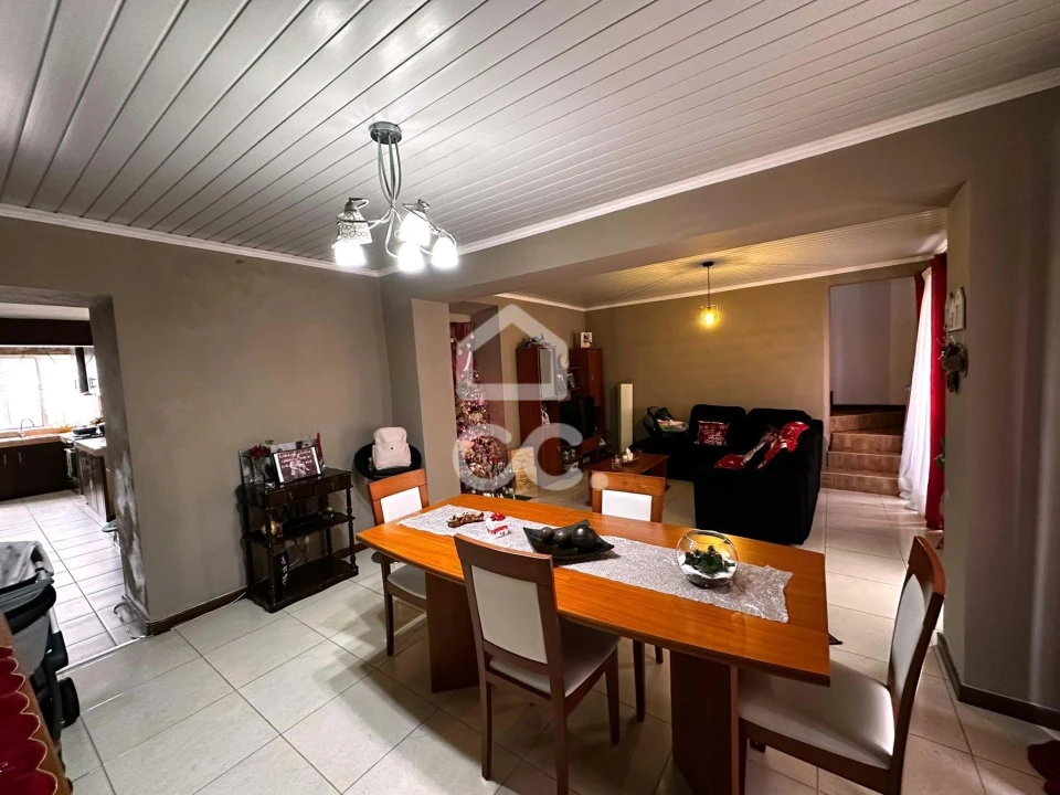 Moradia T4 para Venda em Nossa Senhora dos Remedios Foto 5