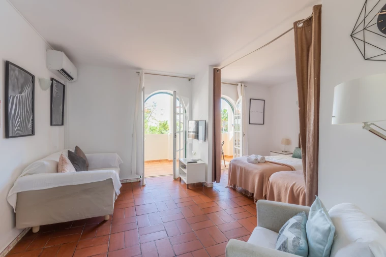 Apartamento para Arrendamento férias em Quarteira Foto 8