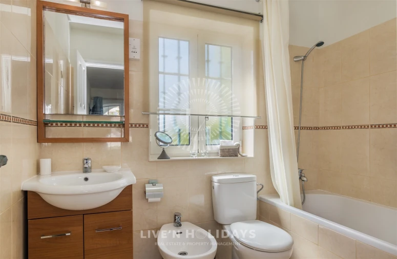 Apartamento para Arrendamento férias em Quarteira Foto 9