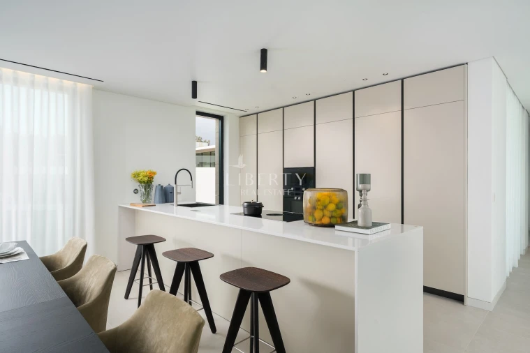 Apartamento T4 para Venda em Almancil Planta 4