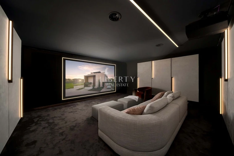 Moradia T5 para Venda em Almancil Planta 21