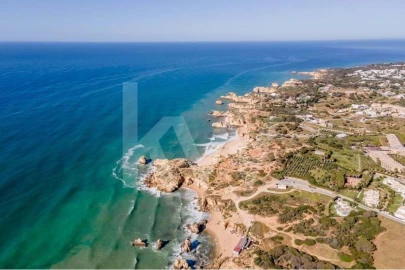 Terreno para Venda em Albufeira e Olhos de Água