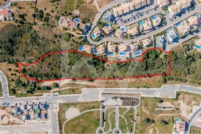 Terreno para Venda em Albufeira e Olhos de Água