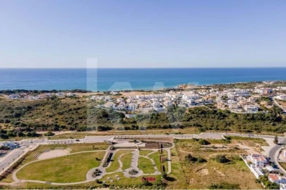 Terreno para Venda em Albufeira e Olhos de Água