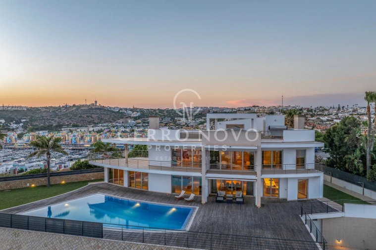 Moradia T5 para Venda em Albufeira e Olhos de Água Foto 38