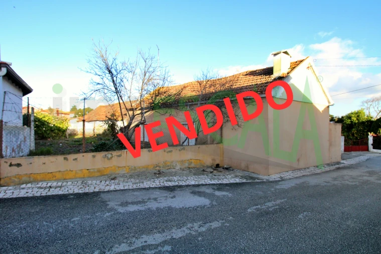 Moradia T2 para Venda em Pontevel Foto 1