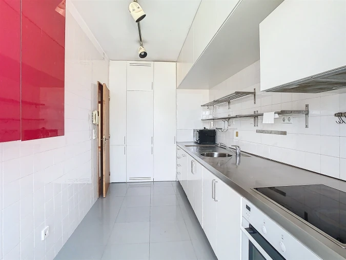 Apartamento T3 para Arrendamento em Aldoar, Foz do Douro e Nevogilde Foto 9